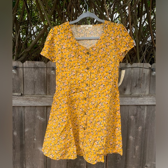 Floral button mini dress - Picture 1 of 3